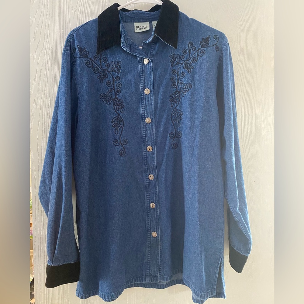 Vintage 100% Cotton Classic Elements Embroidered Button Down